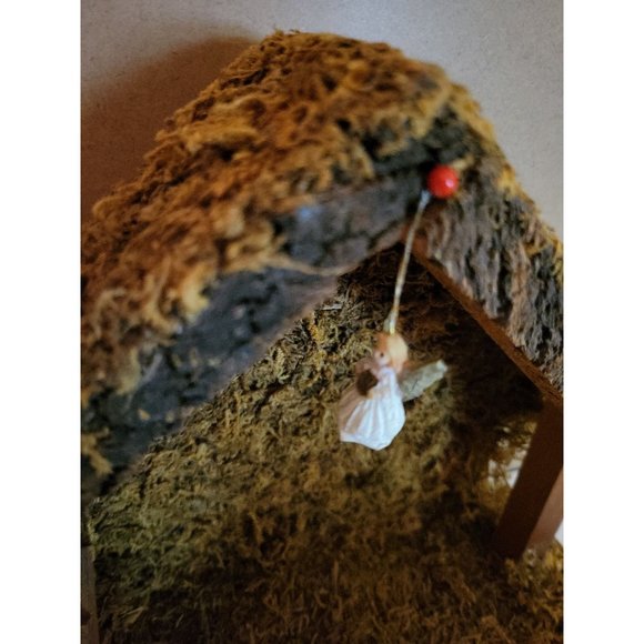 Vintage Christmas 7 Figure Nativity Set Handmade & Hand Painted - Picture 4 of 12